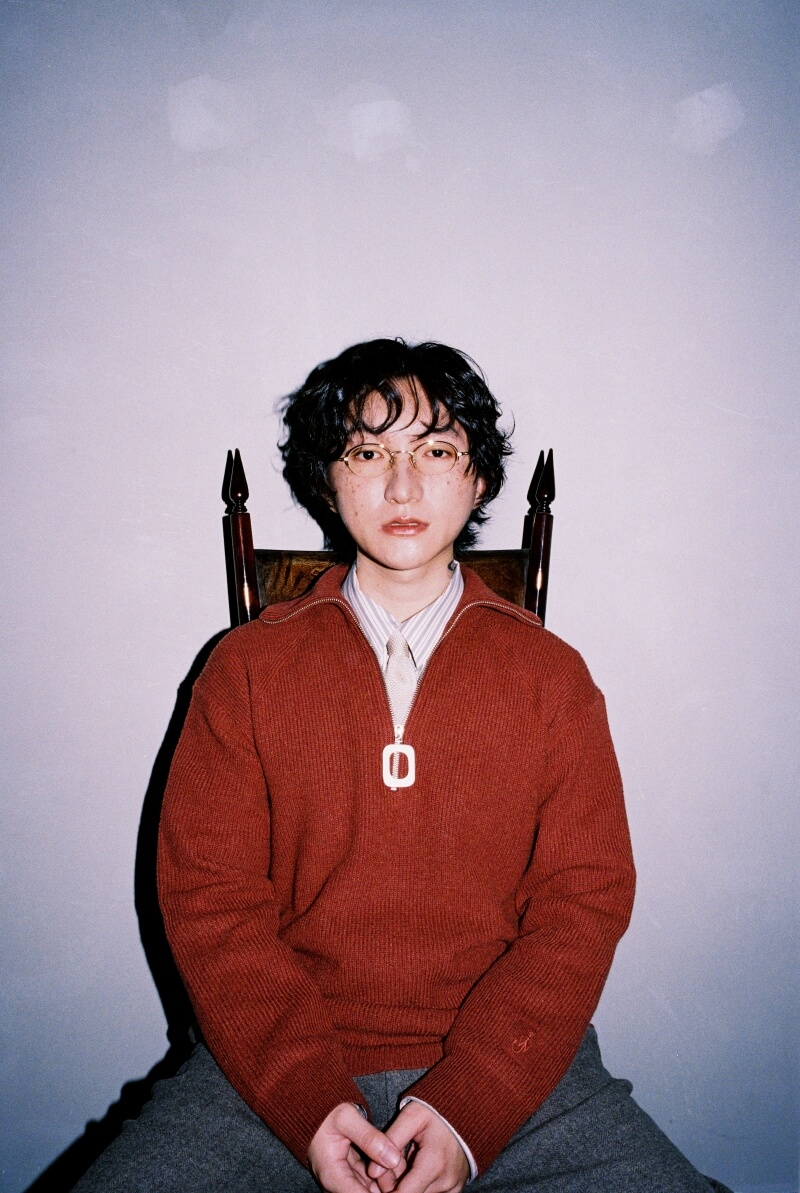 新銳饒舌詩人wannasleep以新作〈良夜〉描繪漫畫家依萊Eli與小說家月亮熊筆下的虐戀。